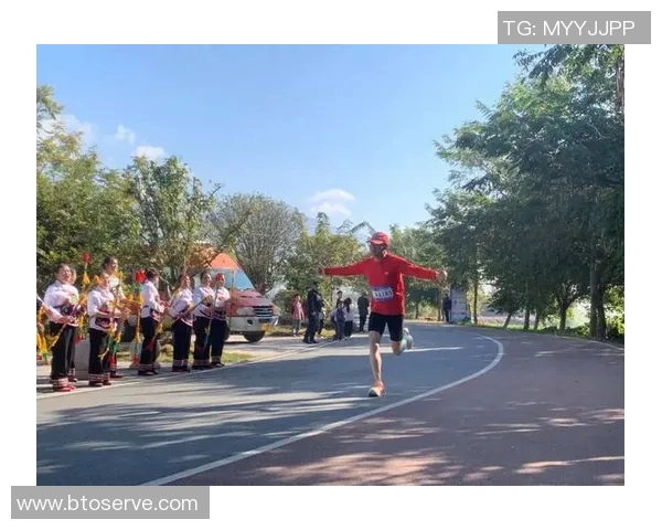 武汉城市马拉松街舞队灵活性表现精彩点评与赛事回顾